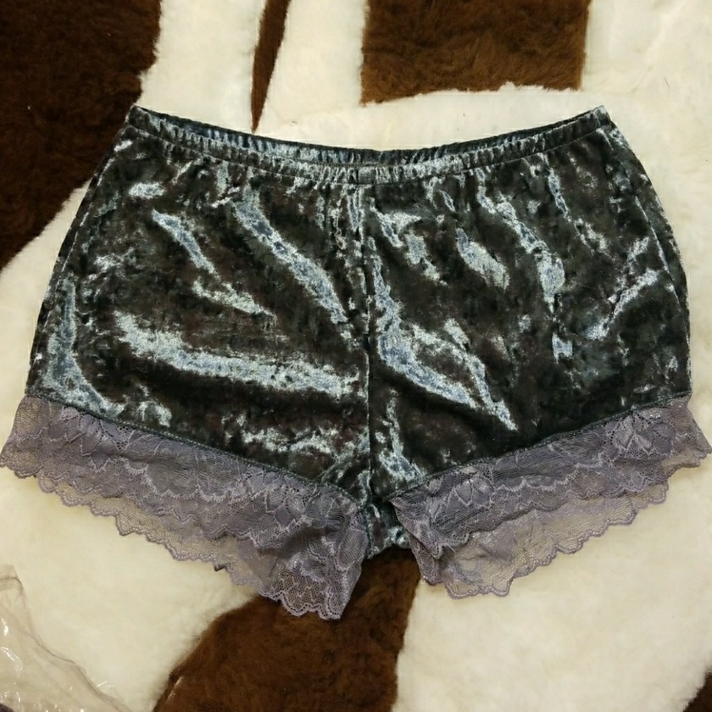 Gray velvet boy short panties